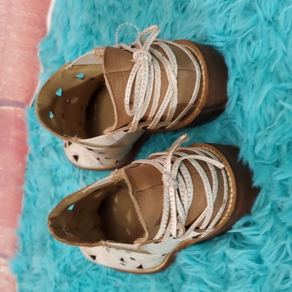 Musse and Cloud Ankle Boot - Picture 2 of 8